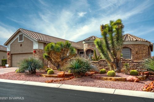 5760 Sunset Point Dr, Cornville, AZ 86325-4891