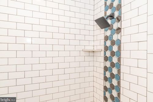 11 Orchard Ave, Blenheim NJ  08012-5361 exterior