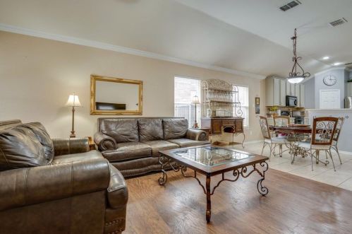 4705 Heron Pond Ln, Denton TX  76208-6809 exterior