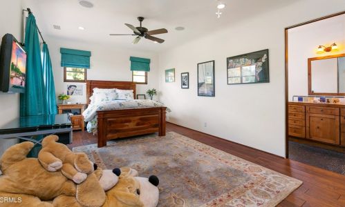 5320 Ivafern Ln, La Canada CA  91011-2811 exterior