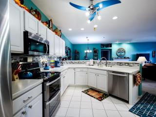 6704 34th St, Hales Corners, WI 53132-8311