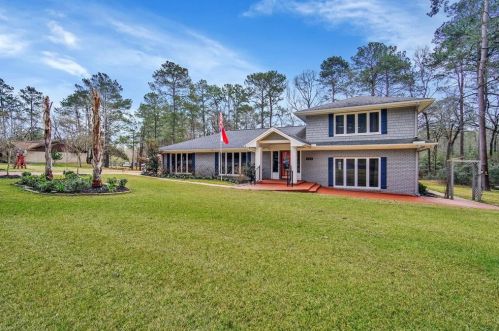 150 Westwood Dr, Chita, TX 75862-8893