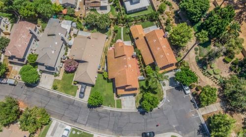 6742 Dove Ln, Riverside CA  92506-5000 exterior