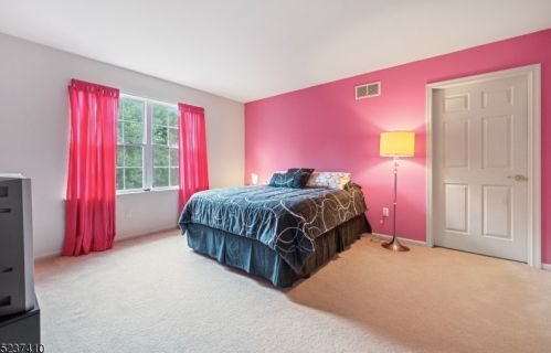 17 Shippen Ct, Flemington NJ  08822-6835 exterior