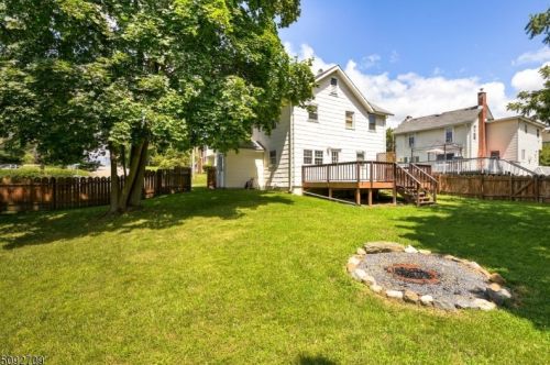 12 4th St, Wantage NJ  07461-2512 exterior