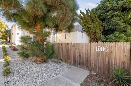 1906 Grant Ave, Redondo Beach, CA 90278-3528