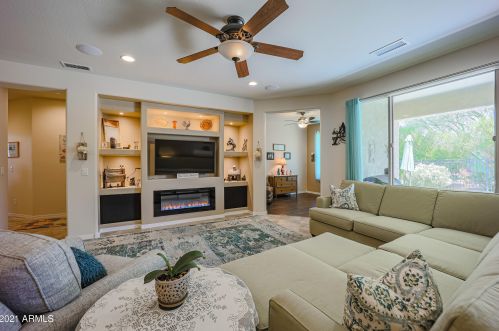 27238 Potter Dr, Buckeye, AZ 85396-6954