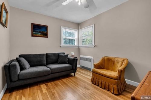 407 Berkshire Rd, Ridgewood NJ 07450-5533 exterior