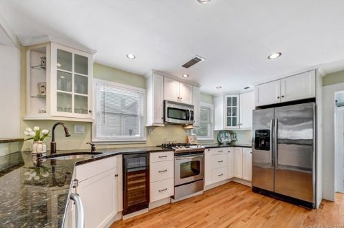 12 Sperry St, Milford CT  06460-7938 exterior