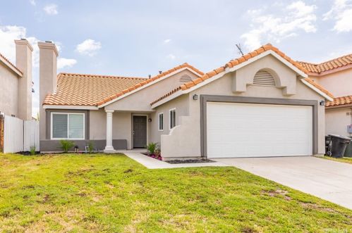 180 Massachusetts St, Lake Elsinore, CA 92530-1841