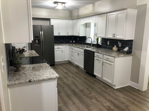 512 Downing Dr, Waukesha WI  53186-6424 exterior