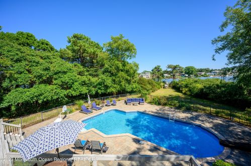 107 Waters Edge Ct, Bricktown, NJ 08724-3900