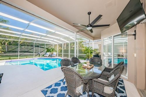 4811 Cross Pointe Dr, Oldsmar FL 34677-5202 exterior