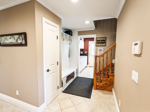 16 Lodge Ln, Miller Place NY  11764-1912 exterior