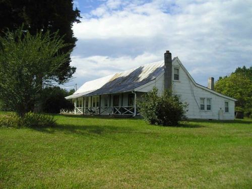 1217 Bransford Rd, Arvonia, VA 23004