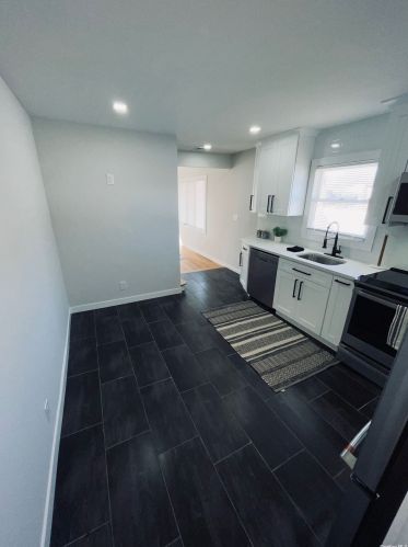 135 Westchester Ave, Babylon NY  11704-2827 exterior