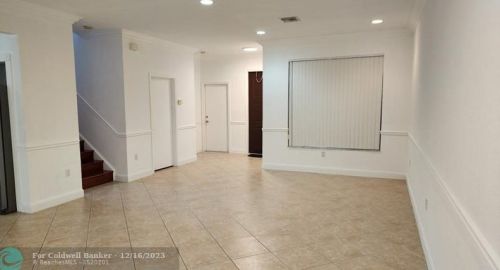 16150 28th Ct, Hollywood FL  33027-5210 exterior