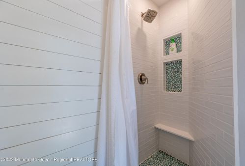 45 Lagoona Dr, Bricktown NJ 08723-7642 exterior