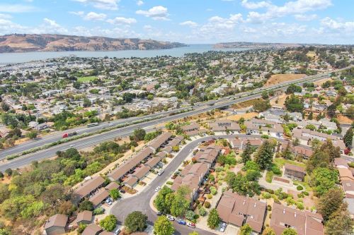 1718 Lindo St, Benicia CA  94510-2338 exterior