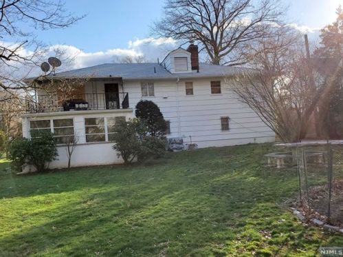 395 Stirling Ave, South Orange, NJ 07079-2422