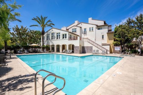 4308 Clarinbridge Cir, Pleasanton CA  94568-7208 exterior