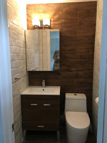 2473 Rohr Pl, Bronx, NY 10465-1825