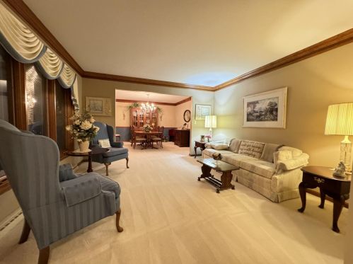 1 Cedar Pt, Newport KY  41076-1743 exterior