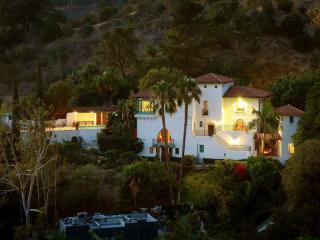 4115 Dundee Dr, Los Angeles CA  90027-1325 exterior