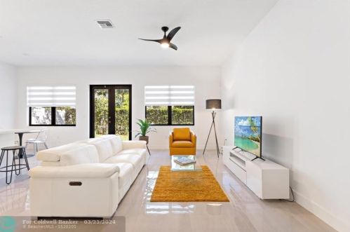 17451 41 St, Hollywood FL 33029-5035 exterior