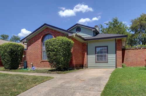 4713 Poppy Dr, Fort Worth, TX 76137-2359