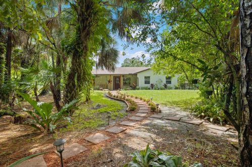 13578 Edith Rd, Town Of Loxahatchee Groves, FL 33470-4911
