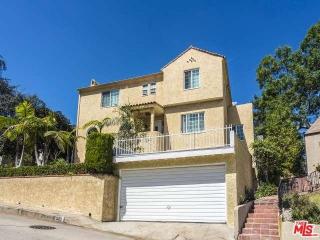 683 Luton Dr, Glendale, CA 91206-2627