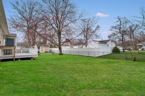 74 Venice Dr, Bricktown NJ  08723-6977 exterior