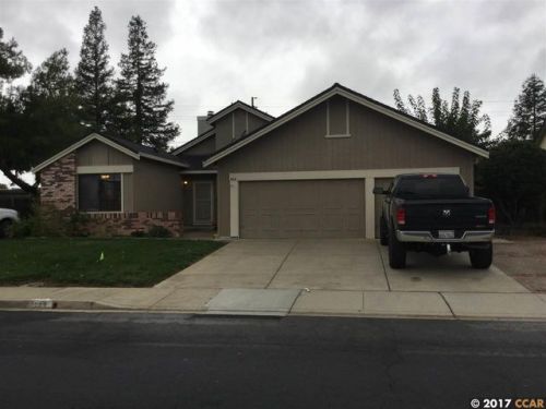 468 Hazelnut Dr, Oakley, CA 94561-2407