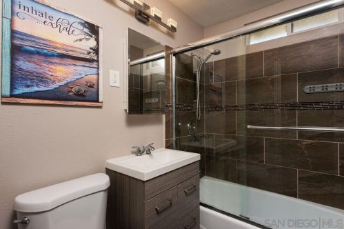 4075-77 Clairemont Dr, San Diego CA exterior