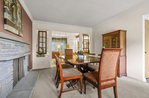 653 Nicholson Rd, Sewickley, PA 15143-1097