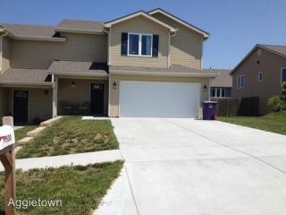 500 Highland Ridge Dr, Manhattan KS  66503-2412 exterior