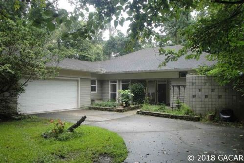 2922 104th Ct, Gainesville, FL 32606-5198
