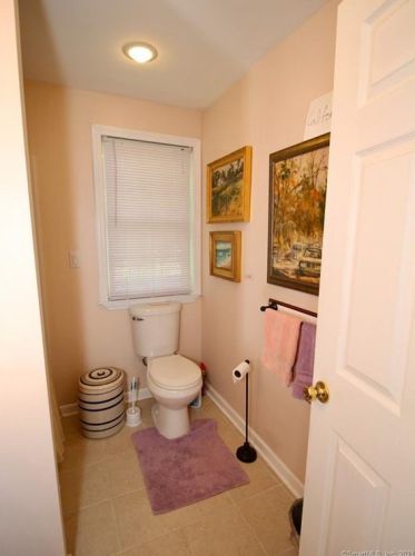 310 Main St, Wallingford CT  06492-2232 exterior