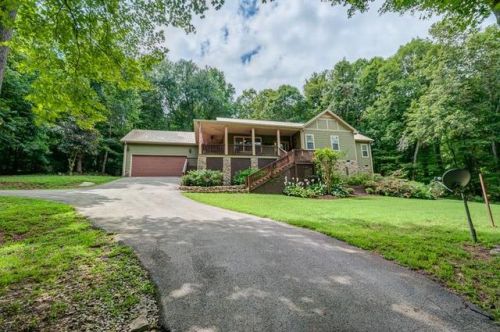 1457 Center Star Rd, Columbia, TN 38401-7750