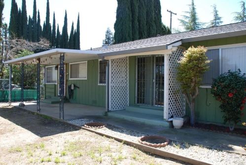 490 Nut Tree Rd, Vacaville CA  95687-3321 exterior