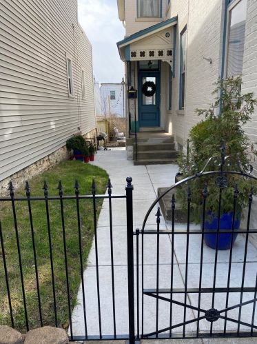 922 Monroe St, Newport, KY 41071-2247