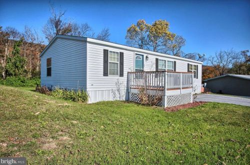 31 Saria Ln, Carlisle, PA 17015-8821