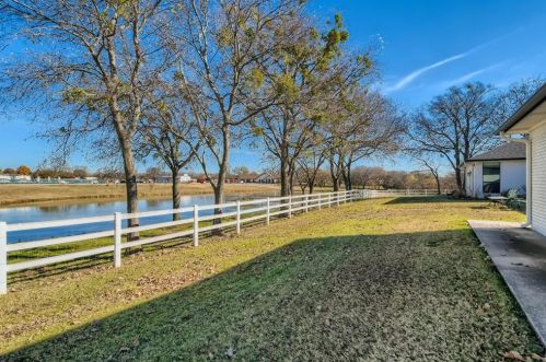 1040 Brush Creek Rd, Argyle TX  76226 exterior