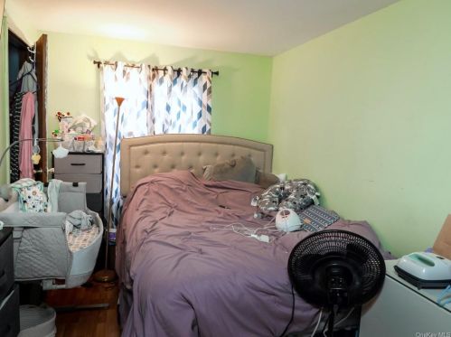 14 Oak Ln, Middletown NY  10940-6914 exterior