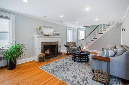 245 Dixon St, Bridgeport CT  06604-1805 exterior