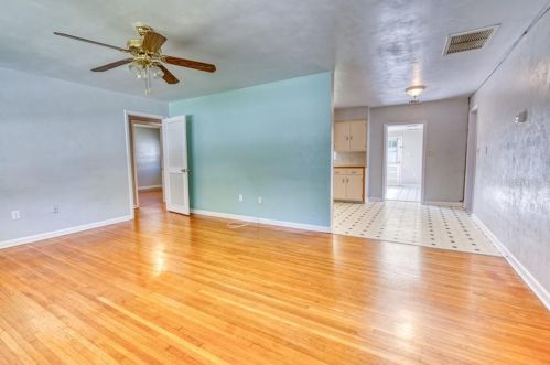 911 Tappan Cir, Orange City, FL 32763-4853