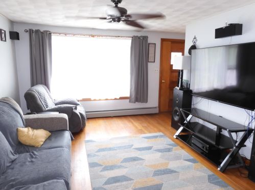 15 Briar Ave, Salem, NH 03079-2636