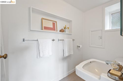 490 Panoramic Way, Berkeley CA 94704-2540 exterior