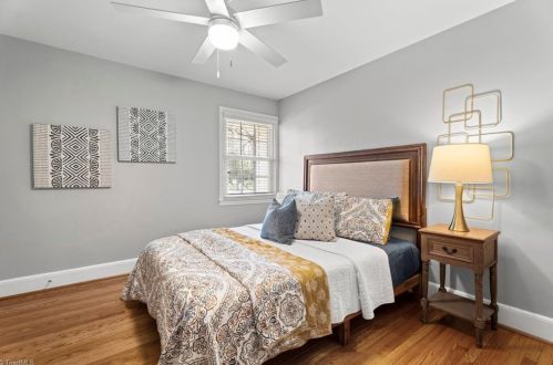 1518 Liberty Dr, Greensboro NC  27408-4928 exterior